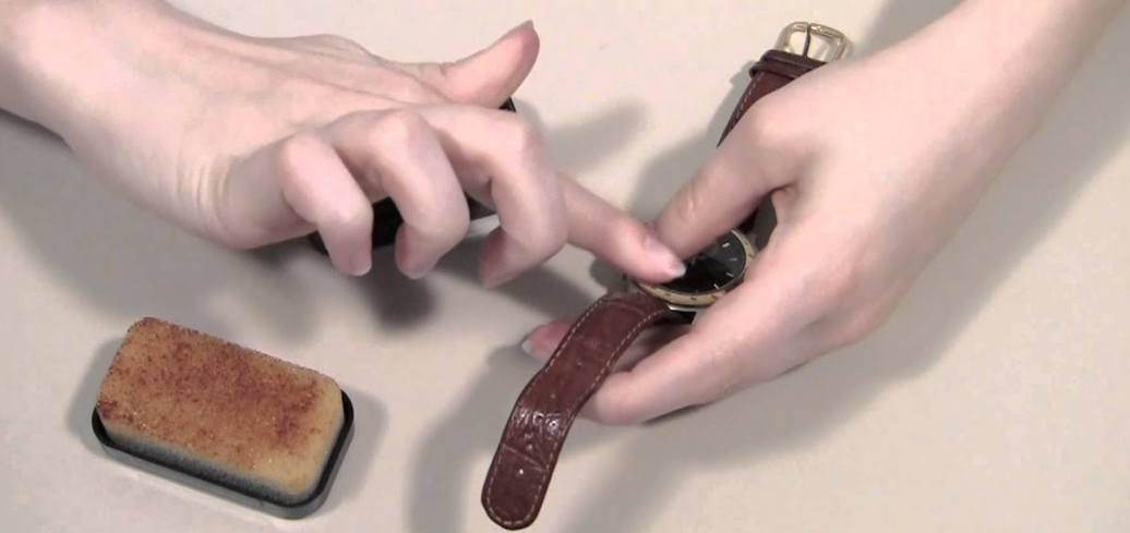 Cách vệ sinh dây da đồng hồ sao cho đúng?