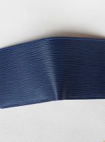 Vi da Epi navy noi that da de Alran Sully mau xanh navy