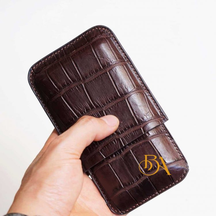 Bao da xì gà Handmade, Hộp đựng xì gà da cá sấu màu nâu LC104