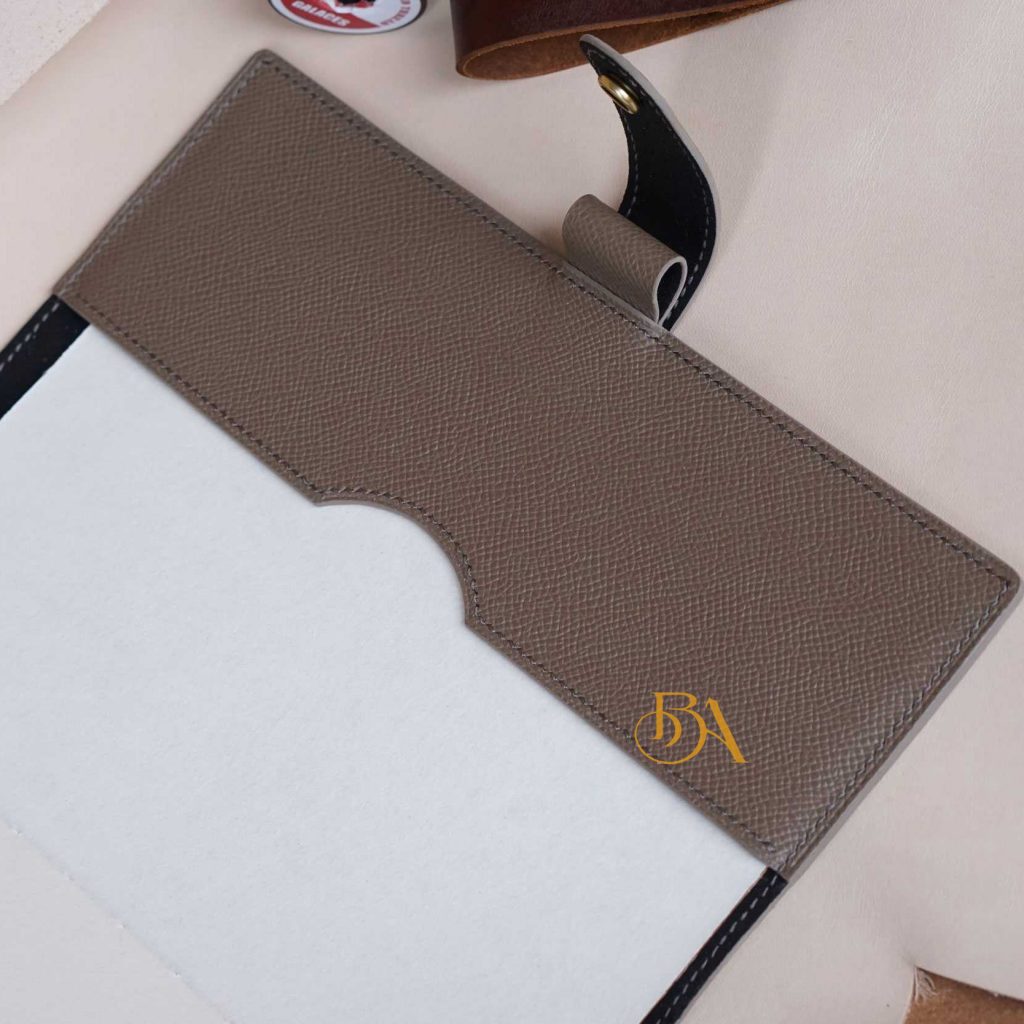 Bìa sổ tay da bò Epsom được chế tác thủ công của B.A