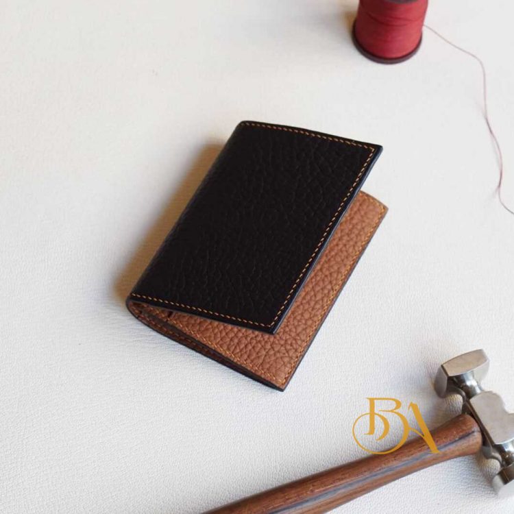 Ví đựng card da bò Togo Handmade màu đen phối nâu Gold CWL126