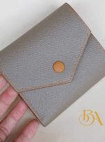 vi gap ba da be Epsom nhap khau mau xam cat (7)