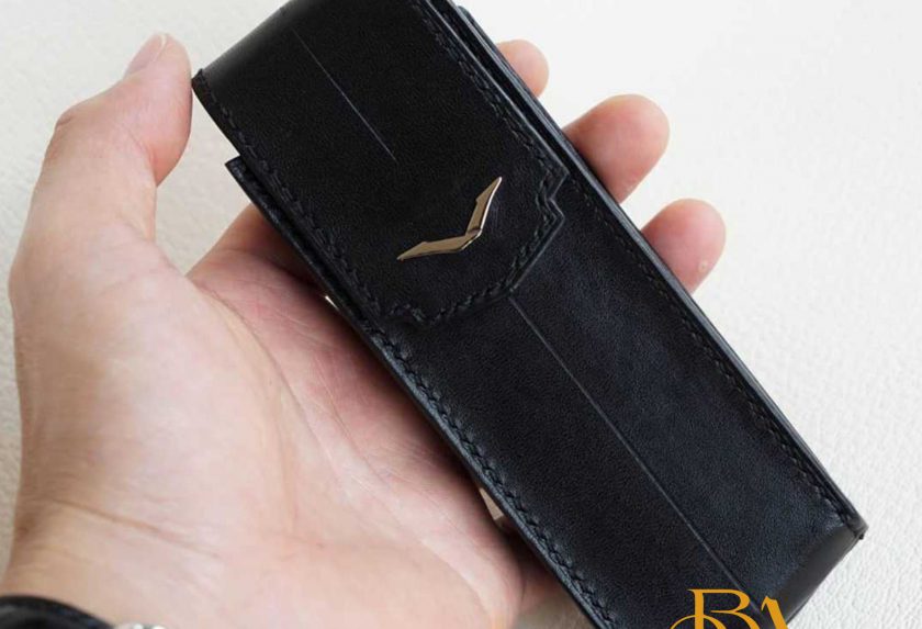 Bao da handmade cho điện thoại Vertu