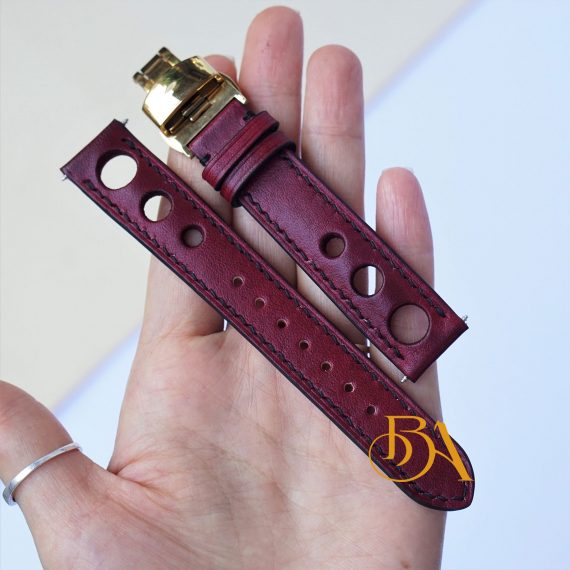 Tầm quan trọng của việc sơn viền cho dây da đồng hồ Handmade