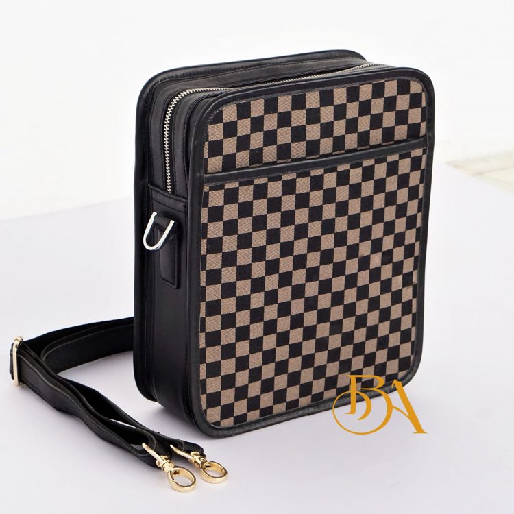 Túi Da Bò Phối Vải Canvas Hoạ Tiết Caro Màu Nâu Đen. Túi Xách Đeo Chéo M020