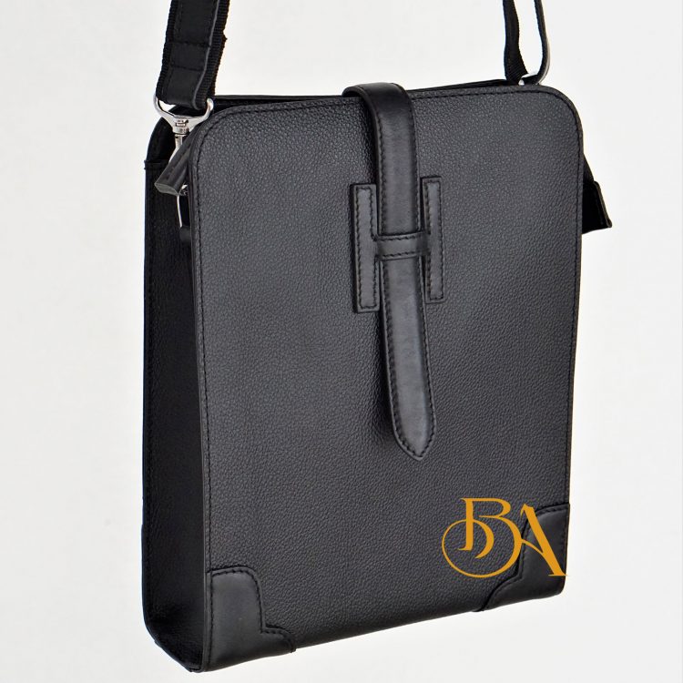 Túi Da Bò Đeo Chéo Màu Đen. Túi Xách Công Sở Nam Da Thật M073