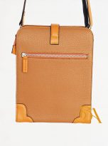 Tui-deo-cheo-da-bo-Milled-mau-nau-vang-(12)