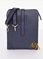 Tui-deo-cheo-da-bo-Milled-mau-xanh-navy-(3)