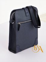 Tui-deo-cheo-da-bo-Milled-mau-xanh-navy-(5)