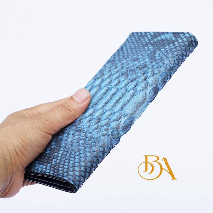 Ví Dài Da Trăn Nhập Khẩu. Ví Dài Da Thật Màu Xanh M028