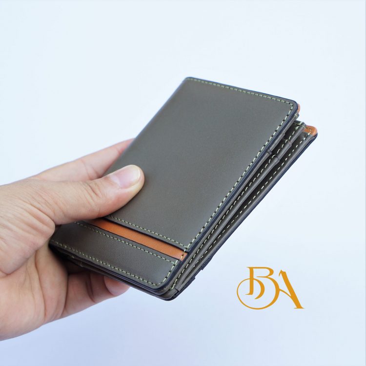 Ví Da Bò Nhập Khẩu Màu Xanh Oliu. Ví Nam Da Thật Dáng Đứng M047