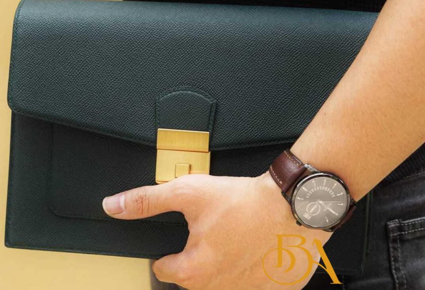 Clutch Da Thật – Phụ Kiện “Gây Bão” Của Quý Ông Hiện Đại