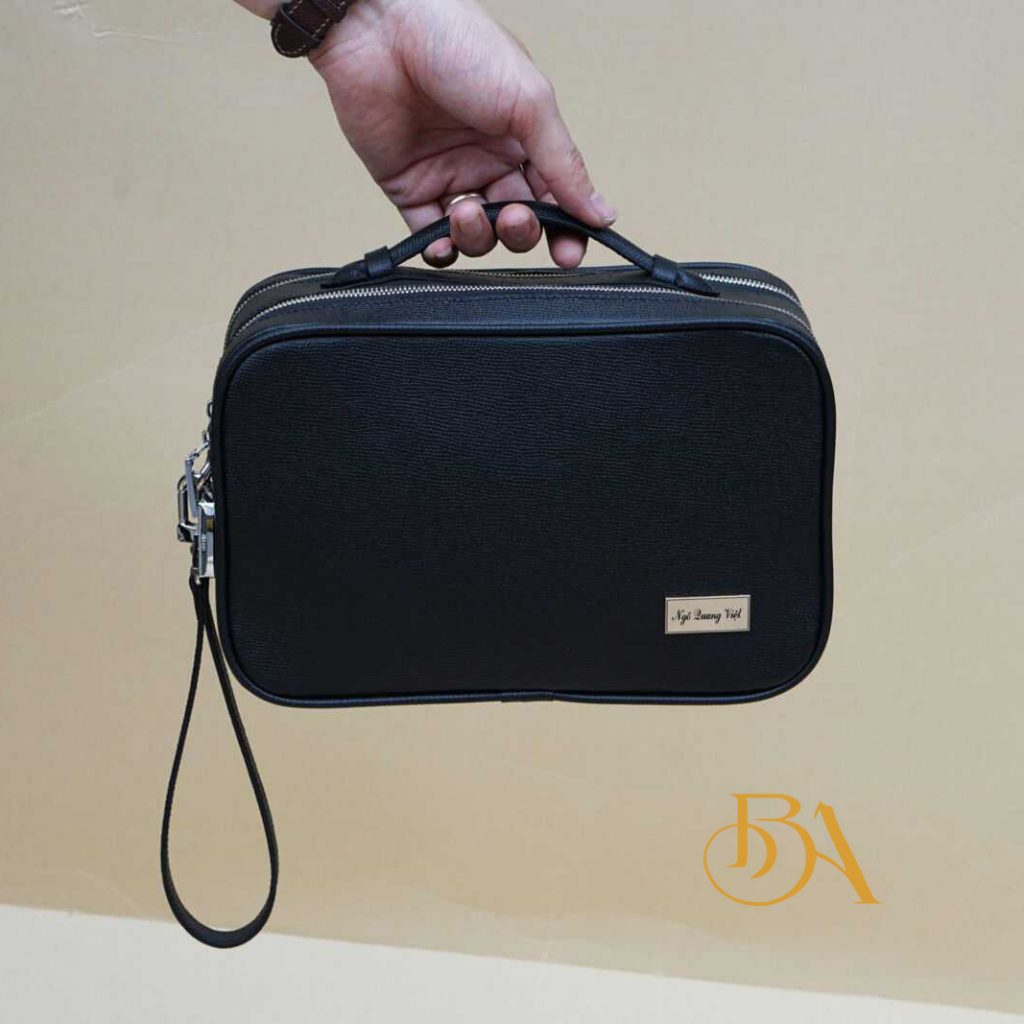 Cluch cầm tay da Epsom đen handmade