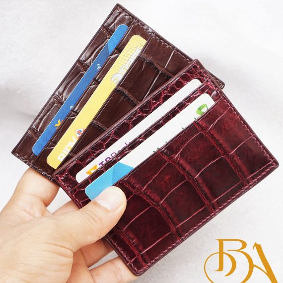 Cách chọn ví da cá sấu mà bạn nên biết