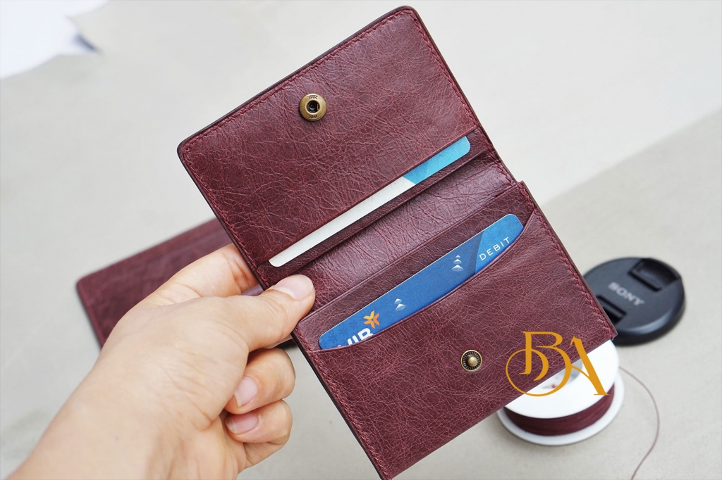 Ví card da bò Tuscany màu mận chín