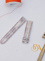 day dong ho da ca sau Himalaya trang xam (8)