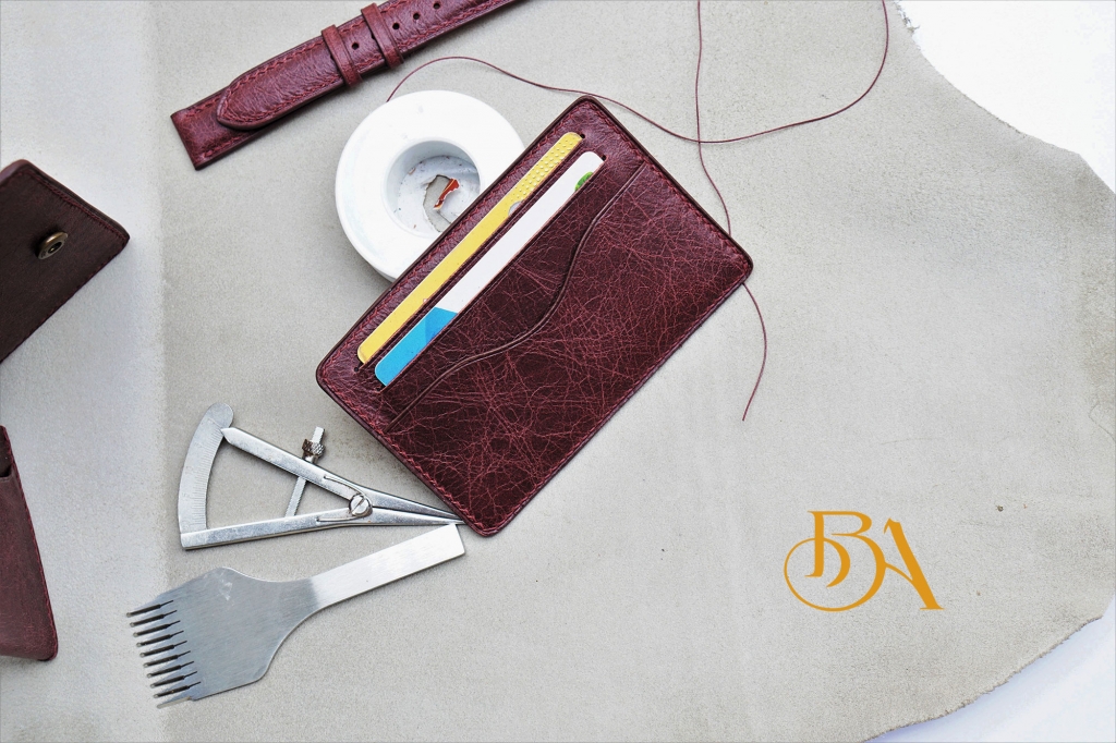Mẫu ví card mới da bò Vintage màu burgundy của B.A Handmade