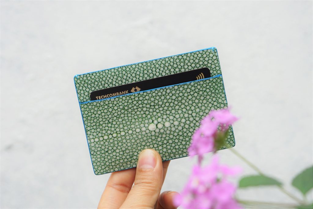 Ví đựng thẻ card da cá đuối