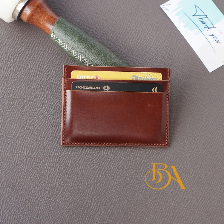Một chiếc ví đơn giản mà sang trọng từ da mông ngựa
