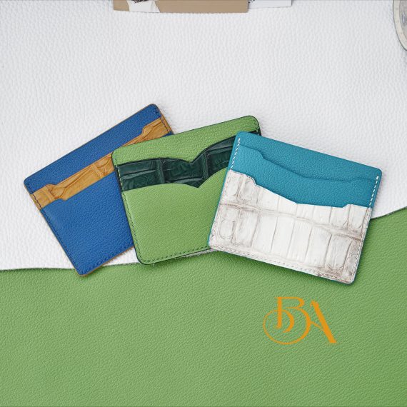 Sự Kết Hợp Của Nhiều Loại Da Khác Nhau Khi Chế Tác Bóp Da Thủ Công