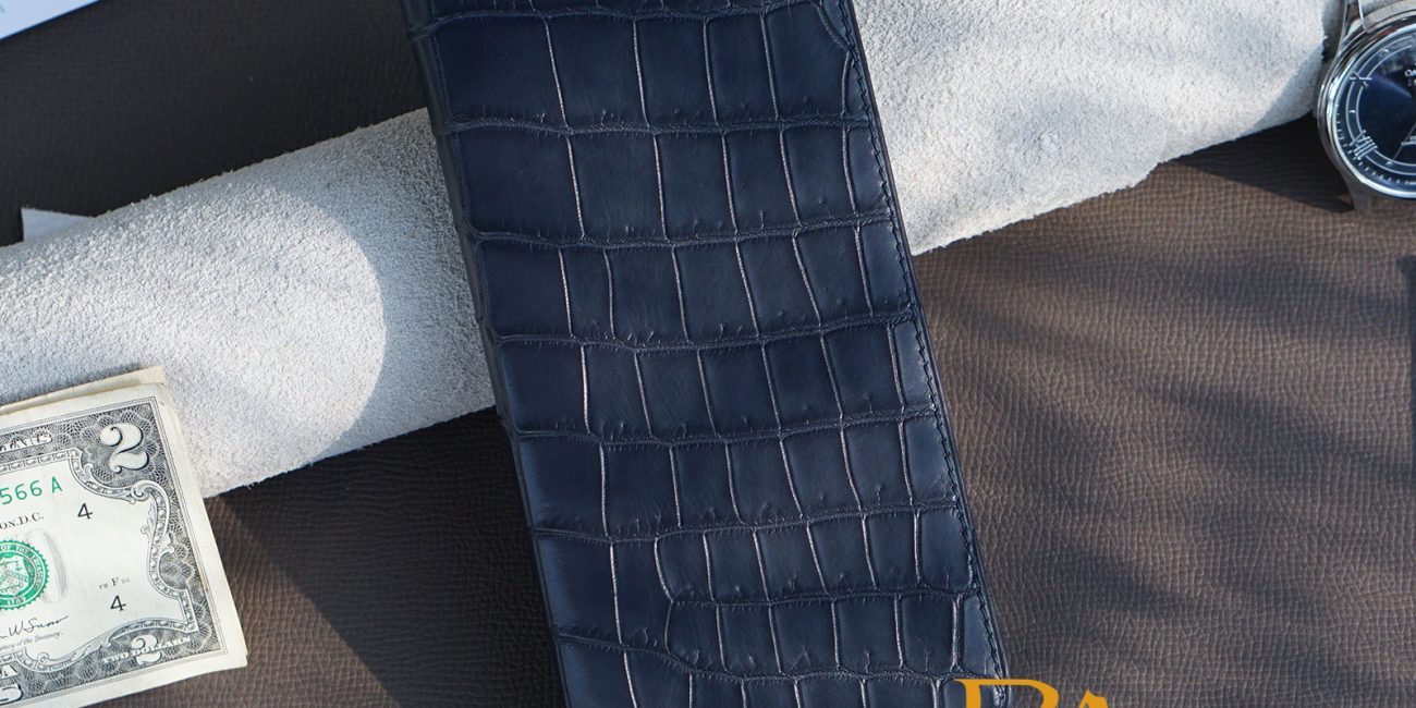 Ví dài da thật: Phụ kiện thời thượng và bền bỉ cho quý ông hiện đại